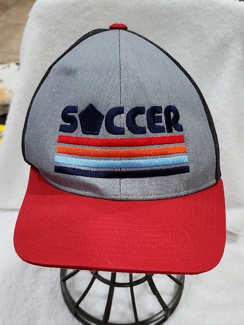 PACIFIC HEADWEAR 104C "SOCCER" TRUCKER HAT
